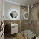 Comfort Apartment - Ruhe Oase - Balkon - Parkplatz - Self Check-In 24H *