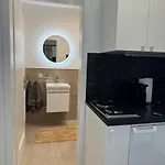 Comfort Apartment - Ruhe Oase - Balkon - Parkplatz - Self Check-In 24H דירה *