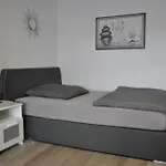 Comfort Apartment - Ruhe Oase - Balkon - Parkplatz - Self Check-In 24H דירה