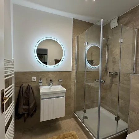 Deluxe - Ruhe Oase - 1zkb Balkon - Parkplatz - Self Check-in 24h *