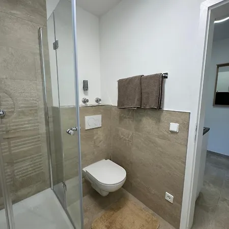 Apartamento Comfort - Ruhe Oase - Balkon - Parkplatz - Self Check-in 24h