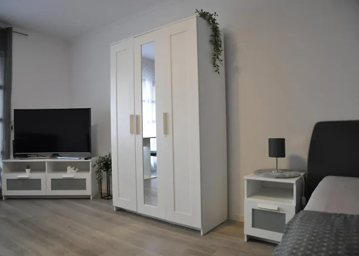 Deluxe - Ruhe Oase - 1zkb Balkon - Parkplatz - Self Check-in 24h * Bad Nauheim