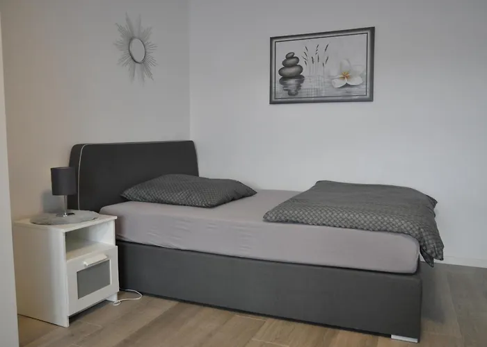 Deluxe - Ruhe Oase - 1zkb Balkon - Parkplatz - Self Check-in 24h Apartman